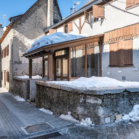 Apartamentos Snoe Mont Romies 萨拉尔杜 外观 照片