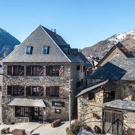 Apartamentos Snoe Mont Romies 萨拉尔杜 外观 照片