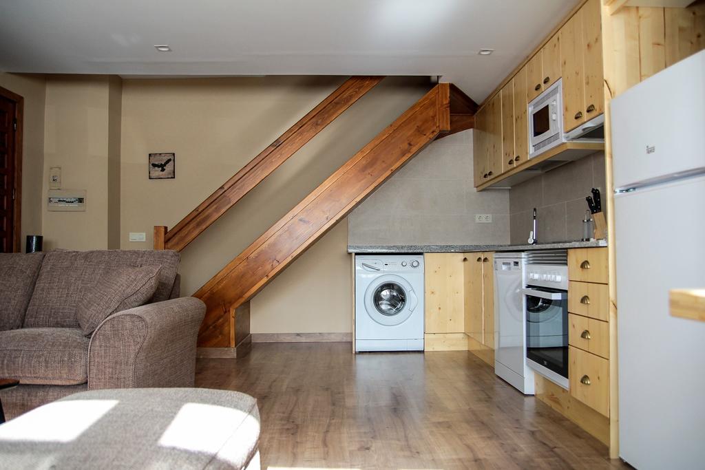 Apartamentos Snoe Mont Romies 萨拉尔杜 外观 照片