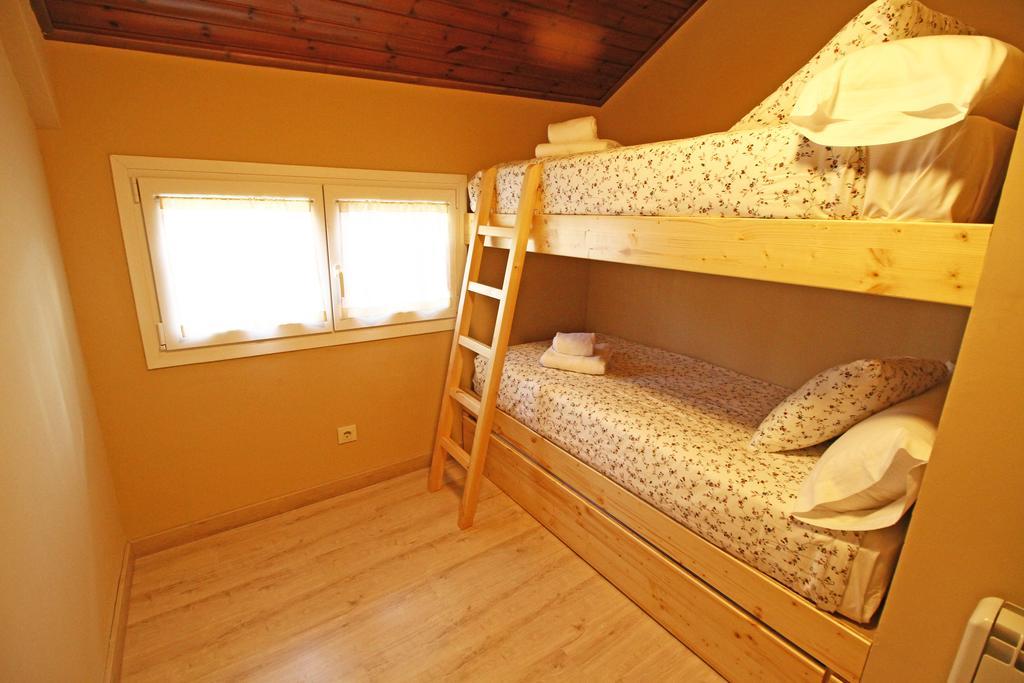 Apartamentos Snoe Mont Romies 萨拉尔杜 外观 照片