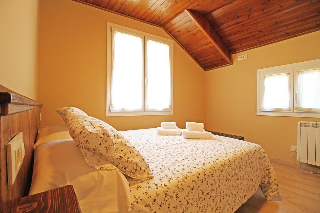 Apartamentos Snoe Mont Romies 萨拉尔杜 外观 照片